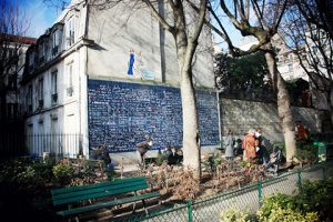 Mur des Je t'aime balade romantique à Paris dans le 18ème arrondissement